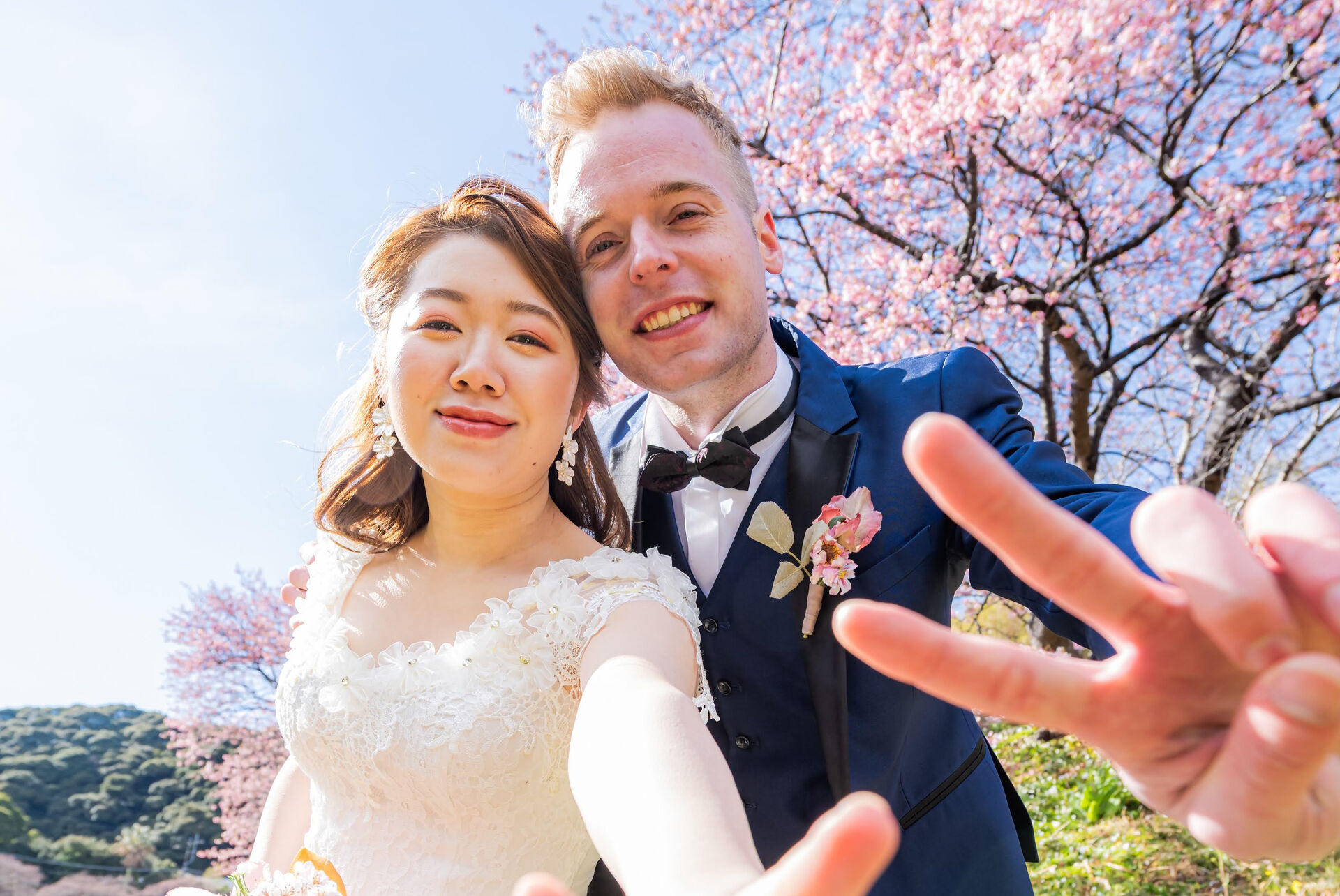 「和装も洋装も桜とのフォトウエディング』